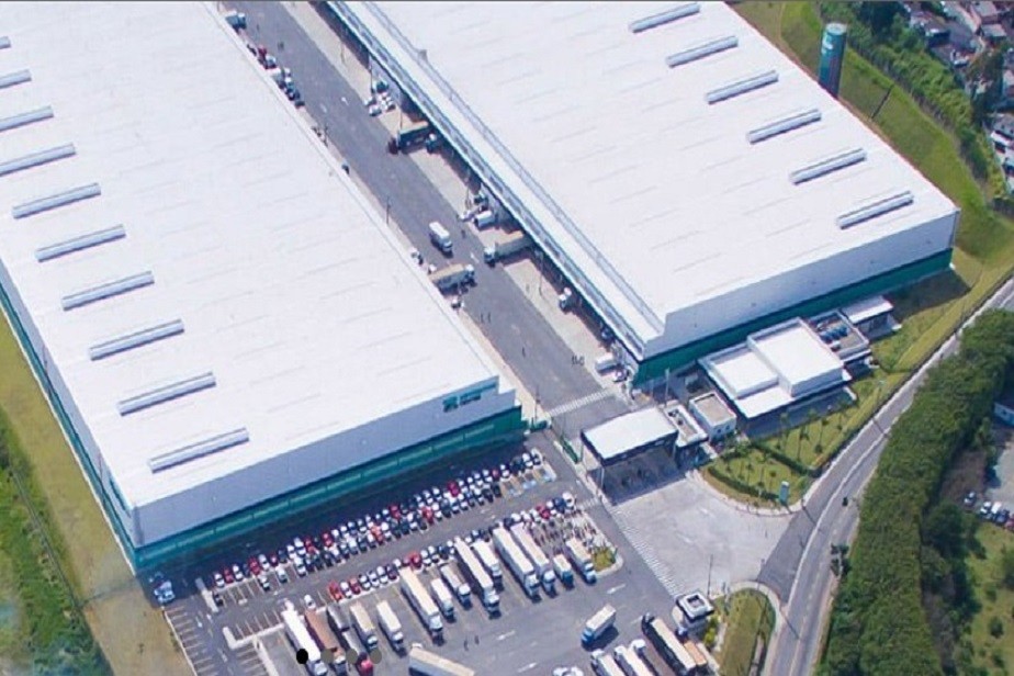 Galpões em condomínio