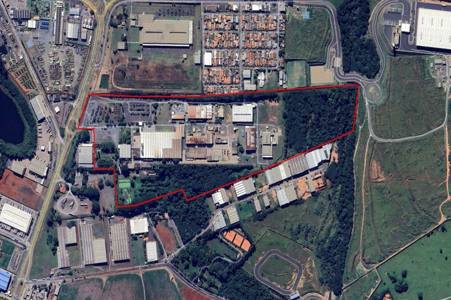 Galpões e Lotes em condomínio industrial